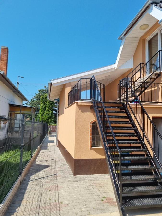 Lilian Apartmanhaz * Siófok