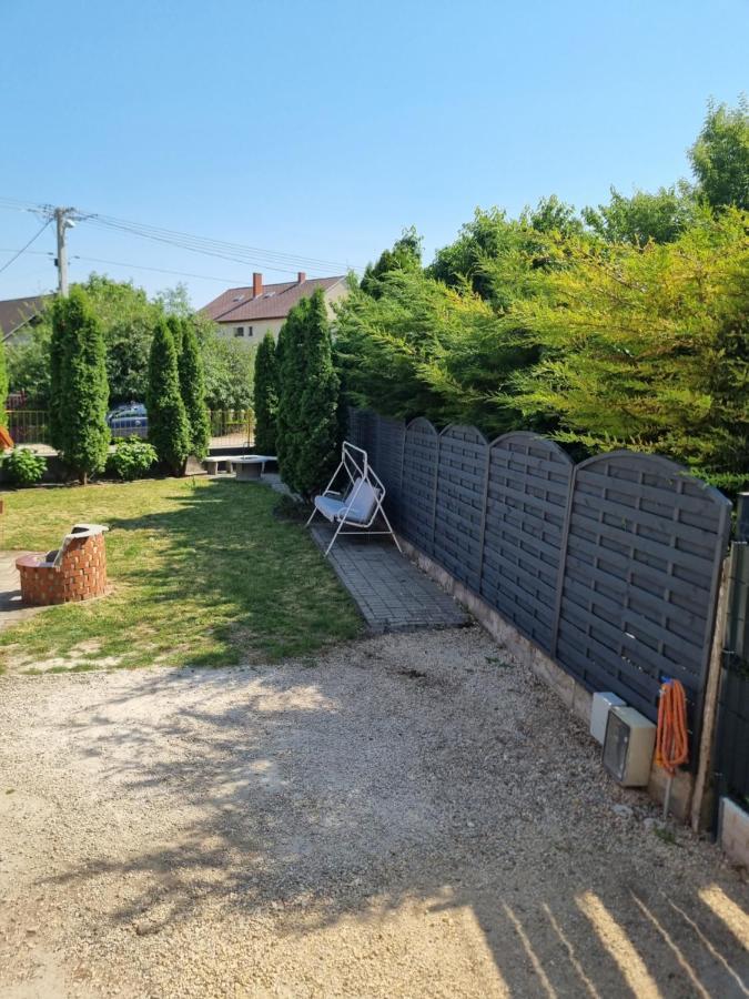 Lilian Apartmanhaz Siófok